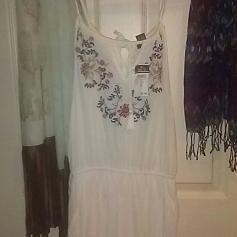 Dress - Picture 2 of 3